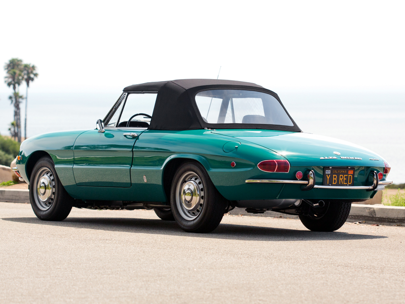 Illustration for article titled I saw a first gen Alfa Romeo Spider for the first time today